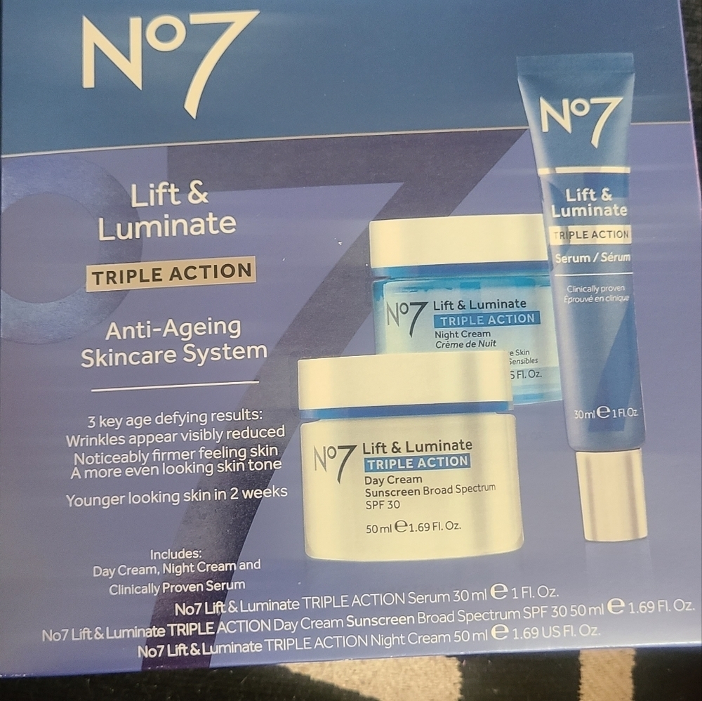 No7 LIFT LUMINATE TRIPLE ACTION ANTI AGING SKINCARE SYSTEM SET hp 5x 🔥🔥🔥🔥